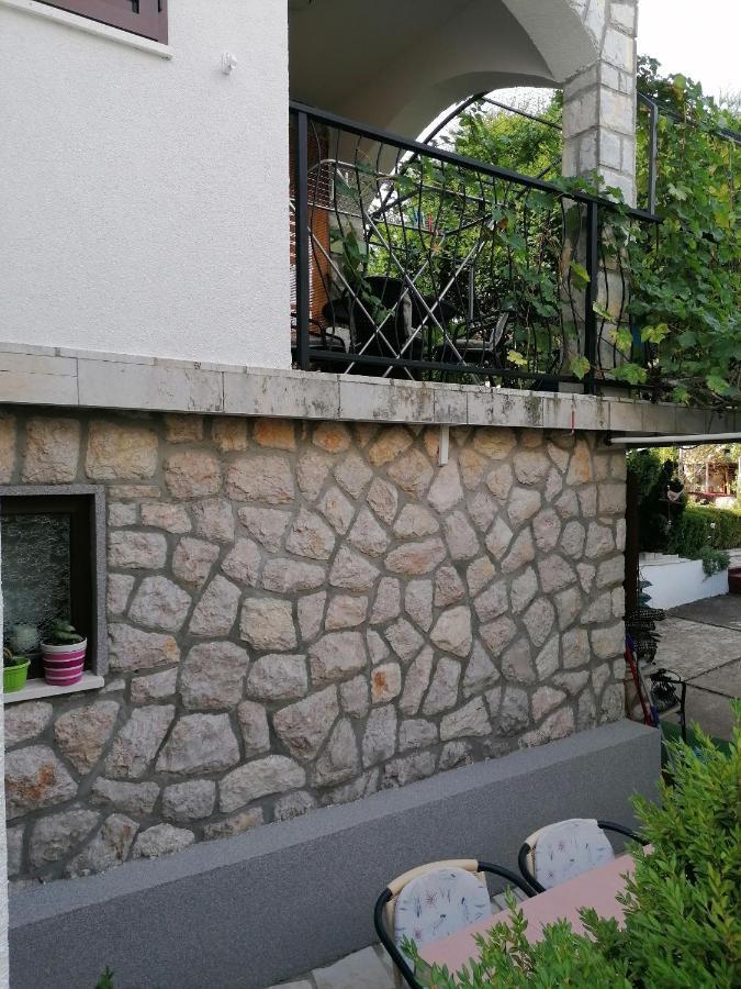 Apartments With A Parking Space Njivice, Krk - 5320 외부 사진