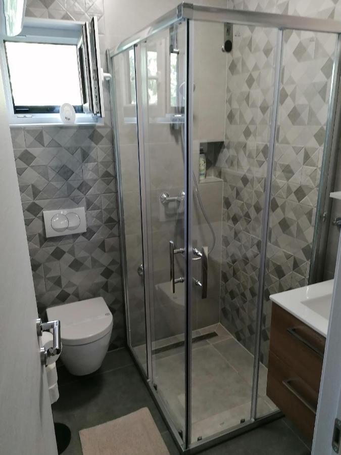 Apartments With A Parking Space Njivice, Krk - 5320 외부 사진